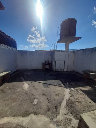 Imagen 11 de 14 de Venta De Casa, Ubicada En Altos De Paramillo. Adlz