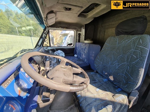 Imagem 4 de 9 de Volkswagen Vw 18310 Titan Ano 2004 Cabine Leito Toco 4x2