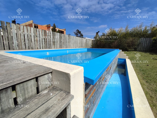 Hermosa Casa Amplia Con Piscina, Lista Para Disfrutar 