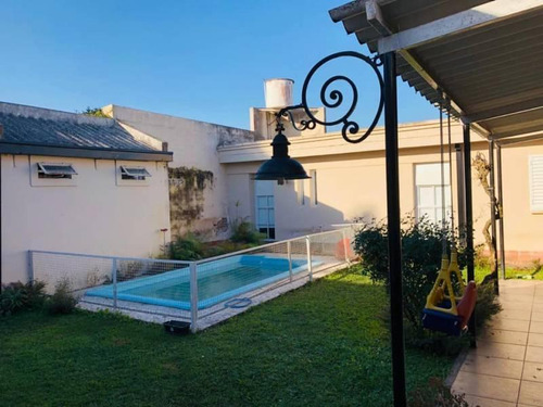 Hermosa Casa Zona Parque Guillermina.