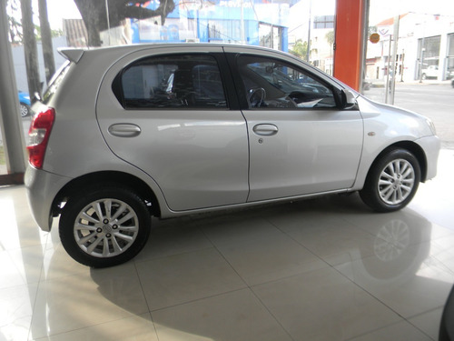 Imagen 8 de 23 de Toyota Etios 1.5 Xls Mt 5 Ptas 90cv 2014!!!! Exelente!!