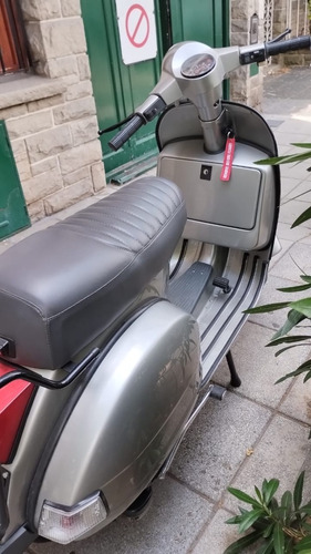 Piaggio Vespa 150 Gris Impecable Blanca Roja