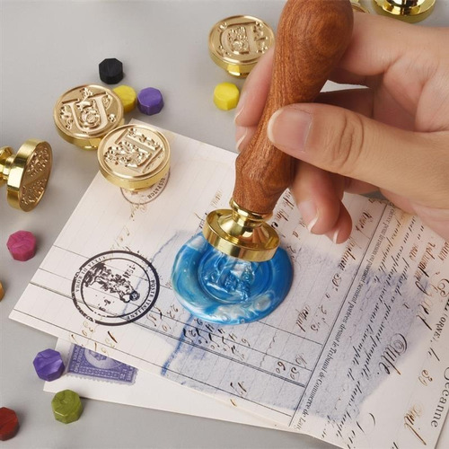 Letra del alfabeto con estampado cliché para invitación de boda, color exterior, letra Q