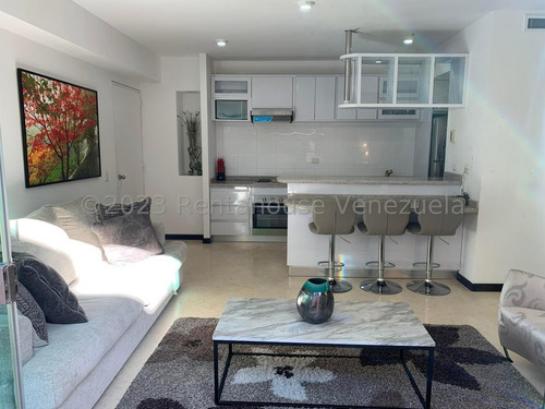 Apartamento Remodelado En Venta En Campo Alegre De 137 Mtrs2