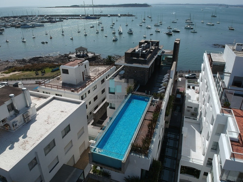 Imagen 4 de 28 de Le Bleu. Pent-house. Frente Al Puerto Con El Diseño De Carlos Ott.- Ref: 8465