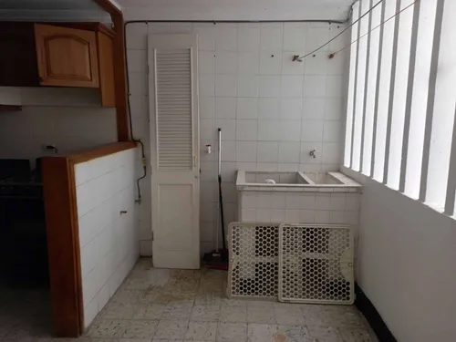 Apartamento Cerca Al Mar, Con Amplios Espacios Y Excelente Ubicación Cod. 54445