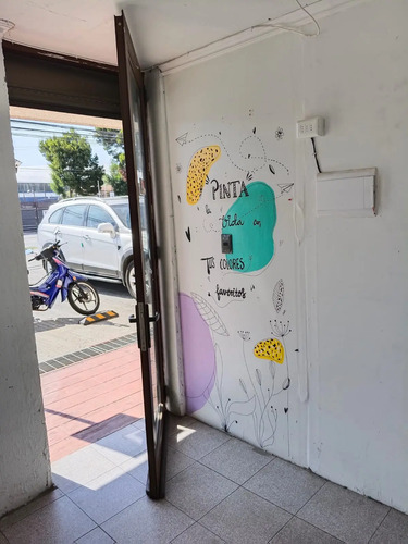 Local Comercial En Edificio Altamura (huertos Familiares )
