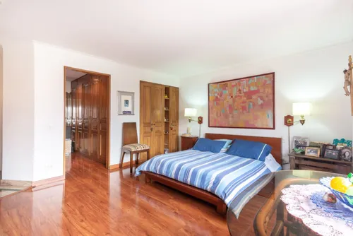 Apartamento En Venta En El Chicó. Cod V3997