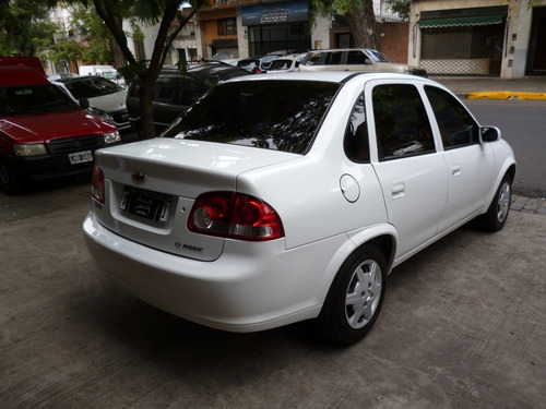 Chevrolet Classic 1.4 Ls 2017 4p Con Gnc, 71mil Km
