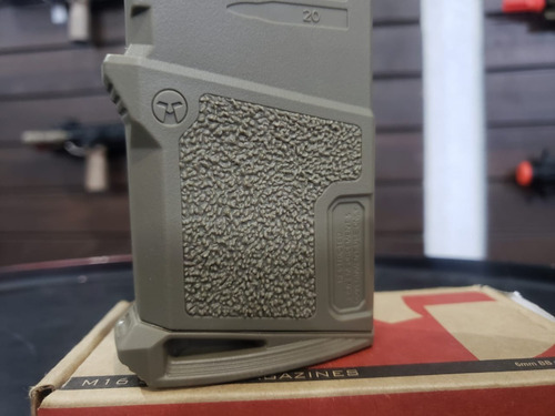 Imagem 4 de 4 de Airsoft Magazine Carregador Mid Cap Ares 120 Bbs Tan