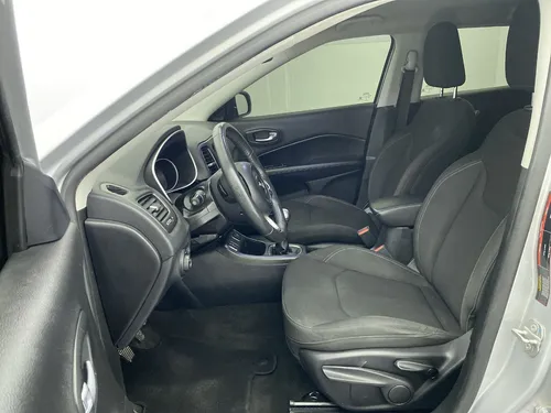 Jeep Compass 2.4 Sport 4x2