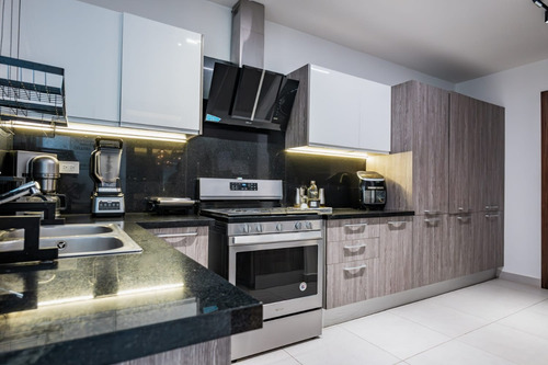 For Rent Apartamento De Lujo Amueblado Av. Anacaona Frente Al Mirador Sur 415m2 Con 4 Parqueos