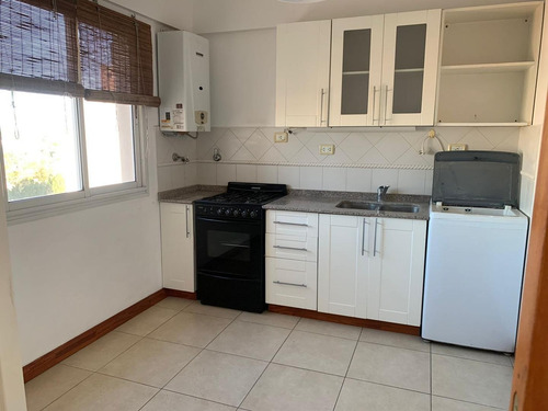 Imagen 3 de 14 de Departamento De Tres Ambientes Con Cochera