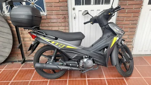 Modelo 2022, Único Dueño. Papeles Al Día, 9400 Km, Con Baul