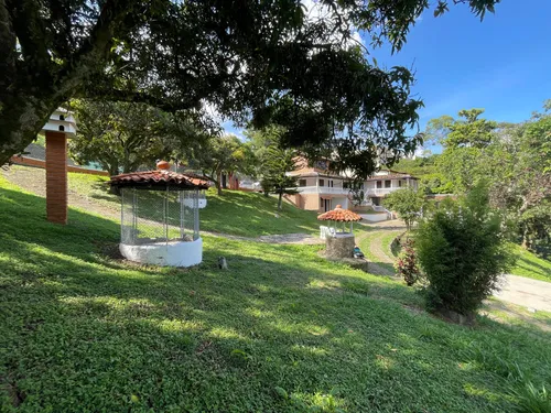 Casa En Arriendo En Robledo, La Pola. Cod A16552