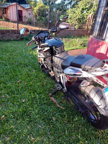 Imagen 6 de 15 de Bajaj Rouser Ns 200