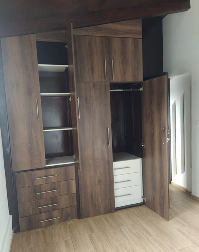 Imagen 8 de 11 de Venta Ó Arriendo De Casa Remodelada En Av. Real Audiencia - Ponceano (quito) En Conjunto Privado
