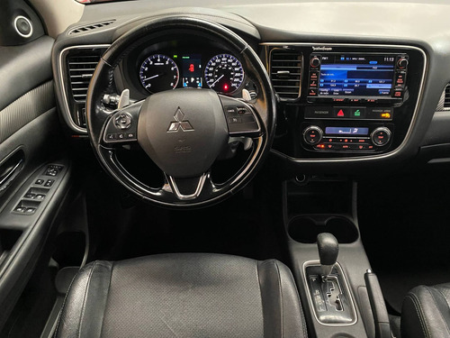 Imagen 12 de 14 de Mitsubishi Outlander Limited 2016