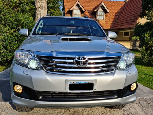 Toyota Sw4 3.0 Srv Cuero 171cv 4x4 5at 2014