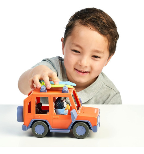 Vehículo Familiar 4wd, Con 1 Figura Y 2 Tablas De Surf Bluey