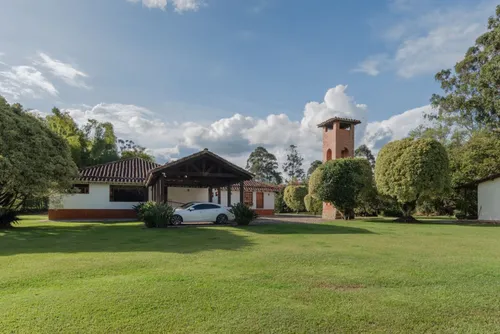 Casa En Venta En La Amalita. Cod V5775