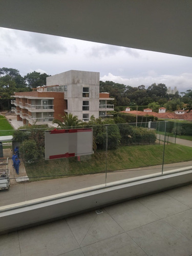 Imagen 20 de 24 de Apartamento En Venta De 2 Dormitorios C/ Cochera En Playa Mansa