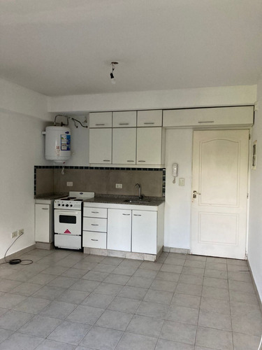 Imagen 6 de 9 de Departamento Monoambiente En Venta. Morón Sur.