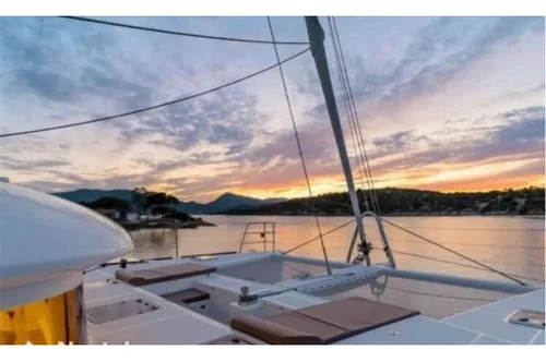 Encantador Catamaran Para Renta Por Día