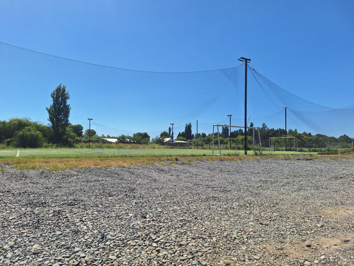 Vendo Recinto De 5 Canchas De Pasto Sintético En Los Ángeles