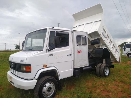 Mb 710/07 Com Cabine Auxiliar E Caçamba