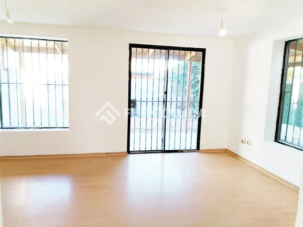 Imagen 3 de 24 de Casa En Arriendo De 3 Dorm. En Maipú
