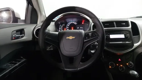 Chevrolet Sonic 1.6 MT D LT