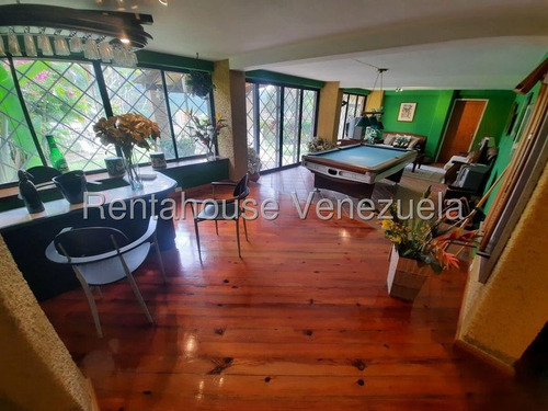 Bello Townhouse En Venta Ubicado En La Tahona 25-15574