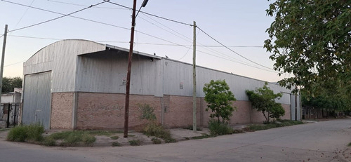 Alquiler - Galpon De 600m² En Barrio Santa Lucia