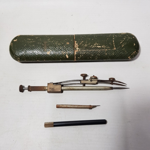 Imagen 1 de 9 de Antiguo Compás Alemán Con Accesorio Y Estuche Mag 59380
