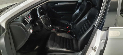 Imagen 10 de 12 de Volkswagen Vento 2012 2.0 Sportline Tsi 200cv Dsg