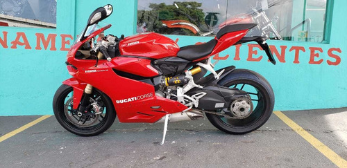 Ducati 1199 Panigale Vermelha Esportiva