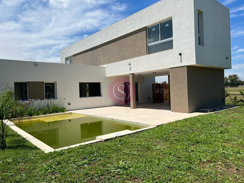 Casa En Venta Minimalista- Santo Tomás