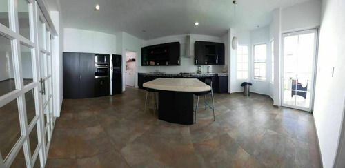 Imagen 4 de 29 de Hermosa Casa En Cumbres Del Lago, Alberca Propia, Jardín, 4
