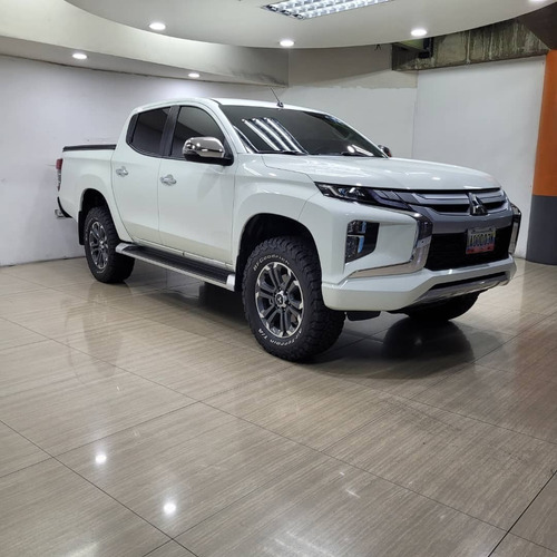 Imagen 4 de 9 de Mitsubishi L200 2021
