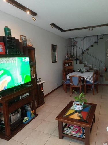 Imagen 3 de 13 de Adrogue Duplex Excelente Ubicacion