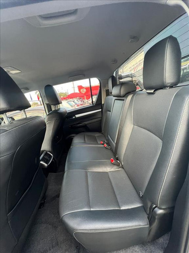 Toyota Hilux 2.8 D-4D TURBO DIESEL CD SRX 4X4 AUTOMÁTICO