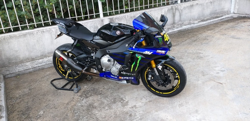 Yamaha R1