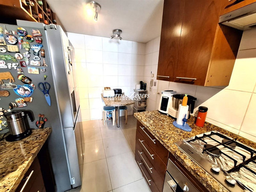 Departamento En Venta De 3 Dorm. San Carlos Apoquindo 2 E