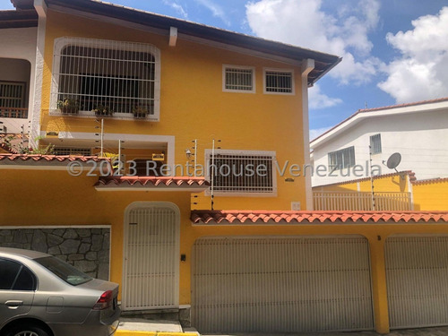 Casa En Venta En Colinas De Santa Monica Caracas Calle Cerrada Terraza Seguridad Precio Negociable