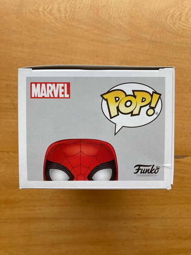 Funko Pop! Spider-man Wingsuit! #220! Marvel Collector Corps (Usado)