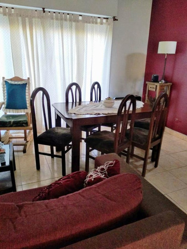 Imagen 3 de 15 de Tipo Casa Al Frente Con Jardín Propio - Valentín Alsina