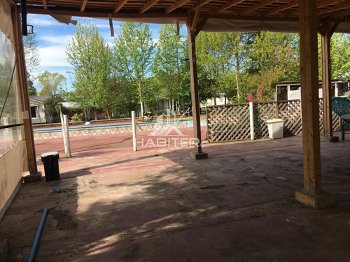 Venta De Hermoso Centro Turístico En Quinamávida, Colbún.