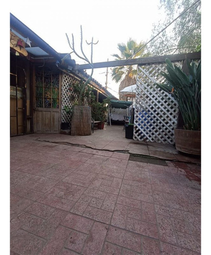 Casa En Venta De 2 Dorm. En La Florida Dos Locales Comercial