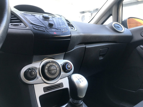 Imagen 12 de 25 de Ford Fiesta Kinetic Design 1.6 Se Año 2014 - Liv Motors
